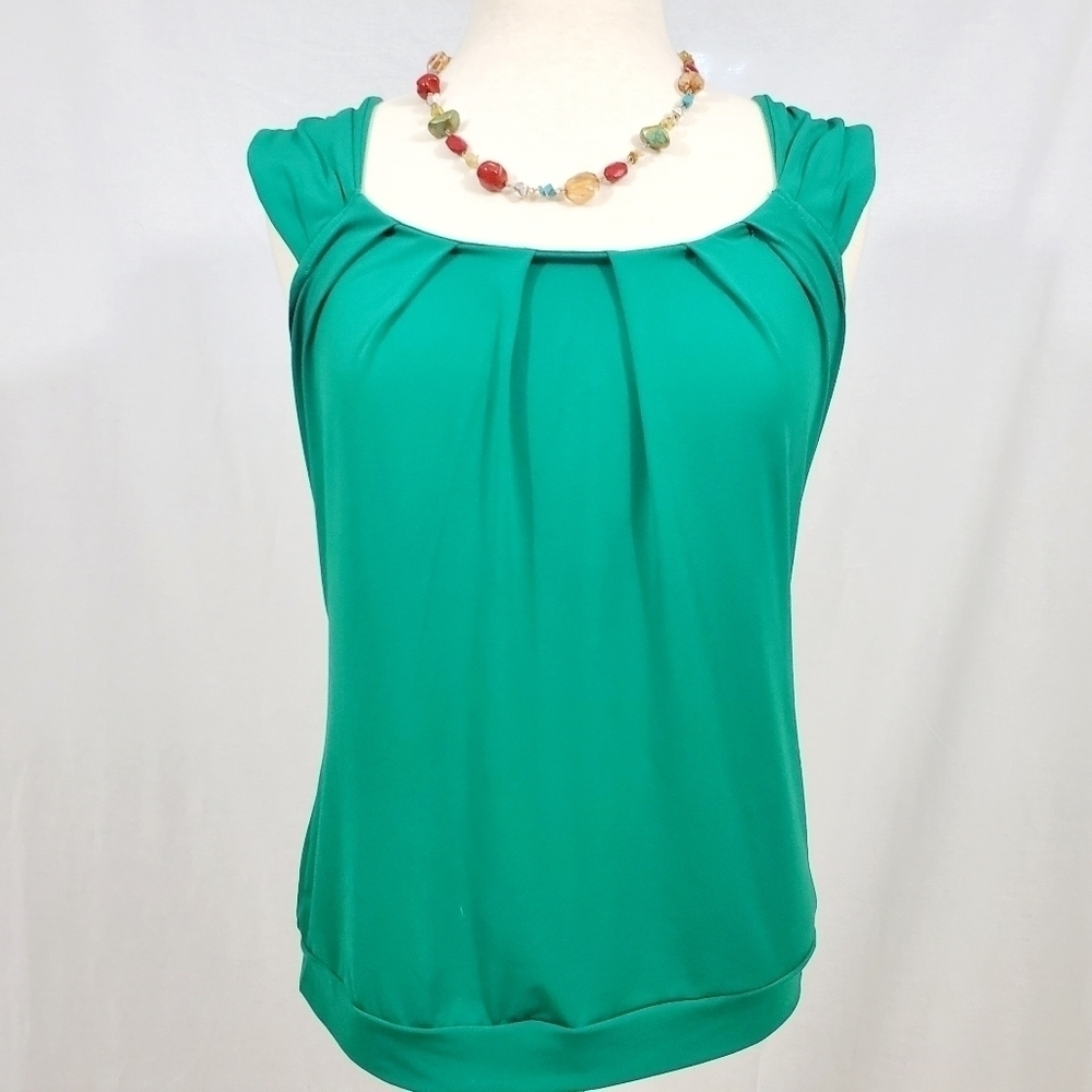 The Limited Kelly Green Scoop Neck Sleeveless Top